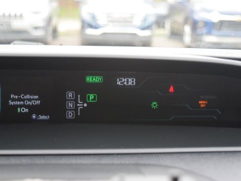 Used 2018 Toyota Prius Prime Premium FWD image 19