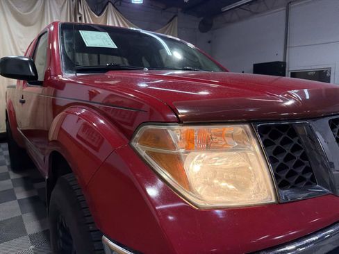 Used 2007 Nissan Frontier SE w/ Power Pkg AWD/4WD image 7