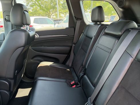 Used 2020 Jeep Grand Cherokee Laredo w/ Laredo X Package image 9