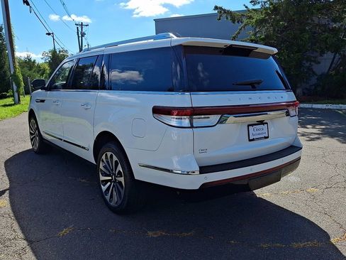 Used 2024 Lincoln Navigator L Reserve AWD/4WD image 7