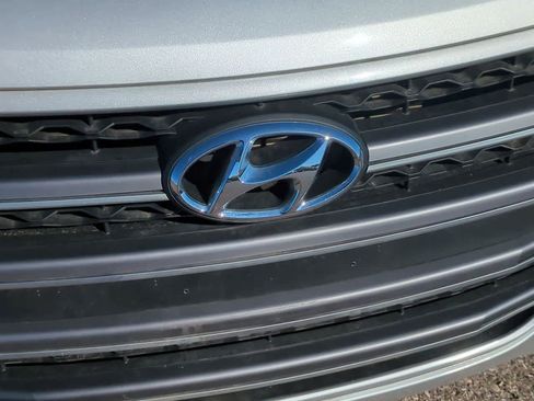 Used 2017 Hyundai Elantra GT image 10