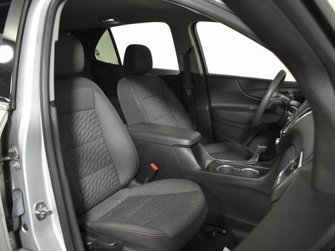 Used 2020 Chevrolet Equinox LT image 31