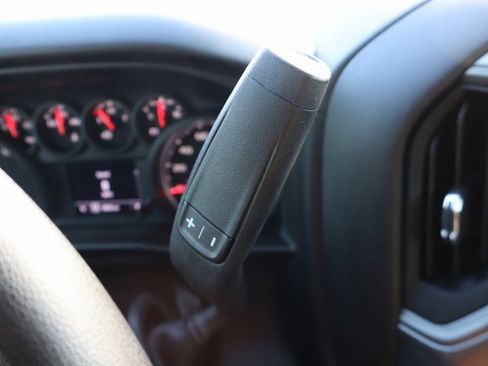 Used 2024 Chevrolet Silverado 2500 Custom w/ Custom Convenience Package image 15