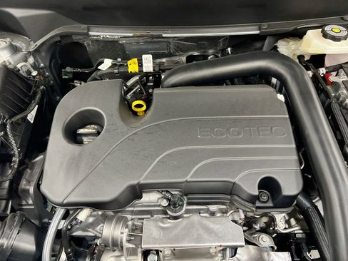 Used 2026 Chevrolet Equinox LT FWD image 25