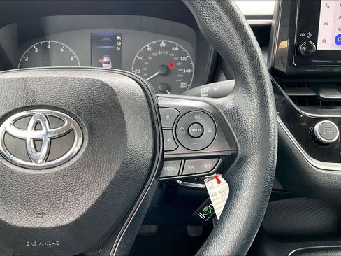 Used 2024 Toyota Corolla LE image 23