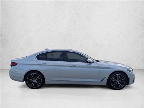 Used 2023 BMW 540i w/ Premium Package image 4