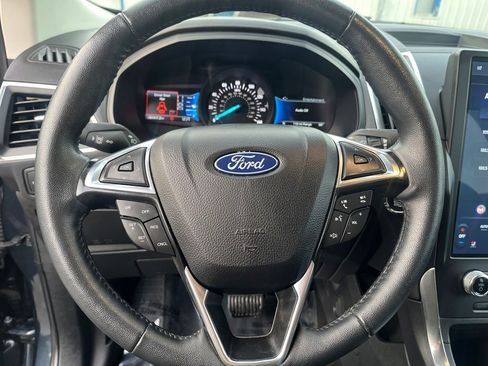 Used 2024 Ford Edge Titanium image 19