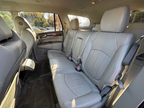 Used 2017 Buick Enclave Leather image 12
