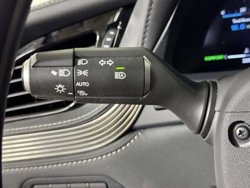 Used 2024 Lexus LS 500 AWD w/ Interior Upgrade Package image 21