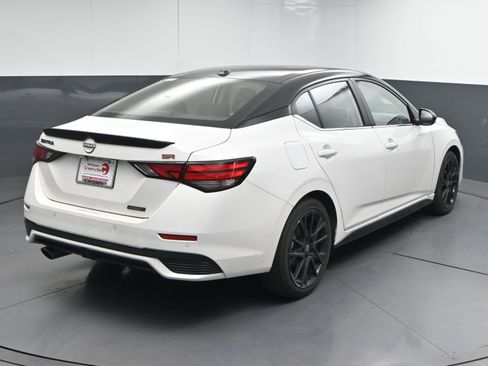 Certified 2025 Nissan Sentra SR w/ Midnight Edition image 8