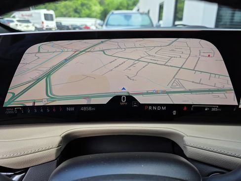 Used 2025 Cadillac XT4 Premium Luxury FWD image 35