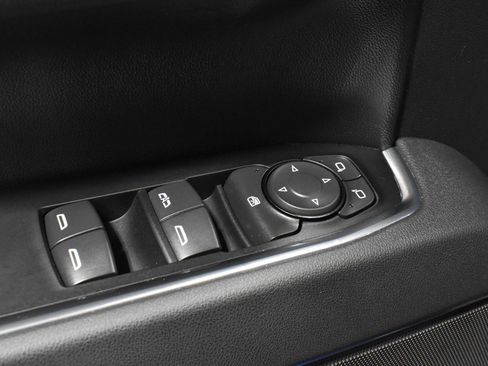 Used 2025 Chevrolet Silverado 1500 LT image 13