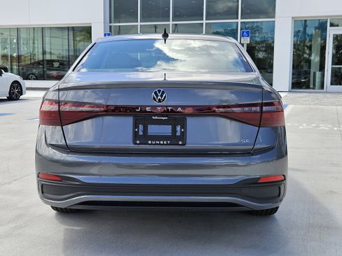 New 2025 Volkswagen Jetta SE image 6