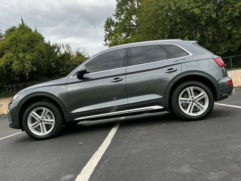 Used 2023 Audi Q5 e Premium w/ Convenience Package image 1