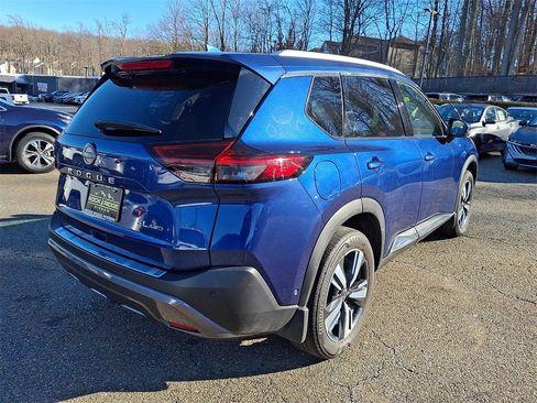 Used 2023 Nissan Rogue SL w/ SL Premium Package image 7