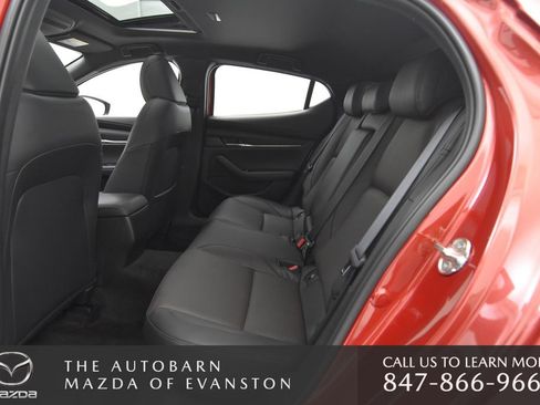 Used 2025 MAZDA MAZDA3 Hatchback w/Premium Plus Pkg image 25