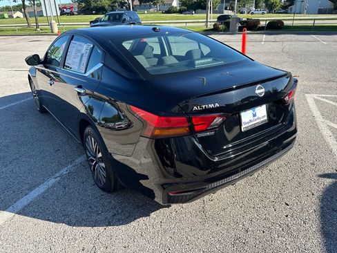 Used 2025 Nissan Altima 2.5 SV FWD image 20