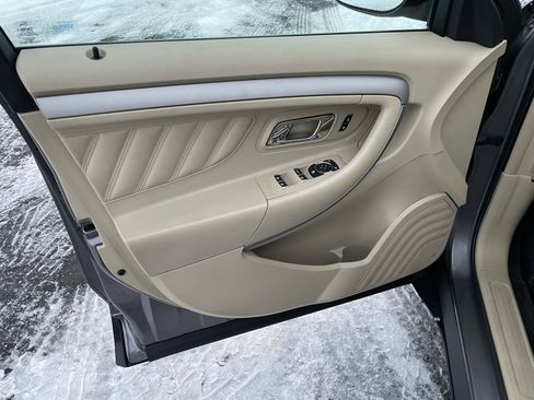 Used 2014 Ford Taurus SEL w/ Equipment Group 201A image 11