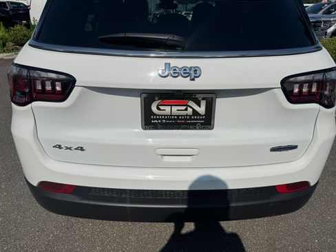 Used 2025 Jeep Compass Latitude AWD/4WD image 36
