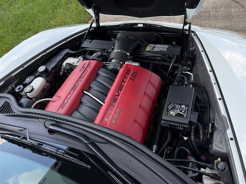 Used 2007 Chevrolet Corvette Z06 w/ Preferred Equipment Group RWD image 66