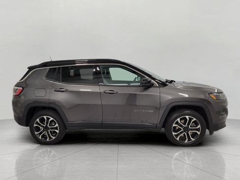 Used 2023 Jeep Compass Limited w/ Sun and Sound Group AWD/4WD image 12