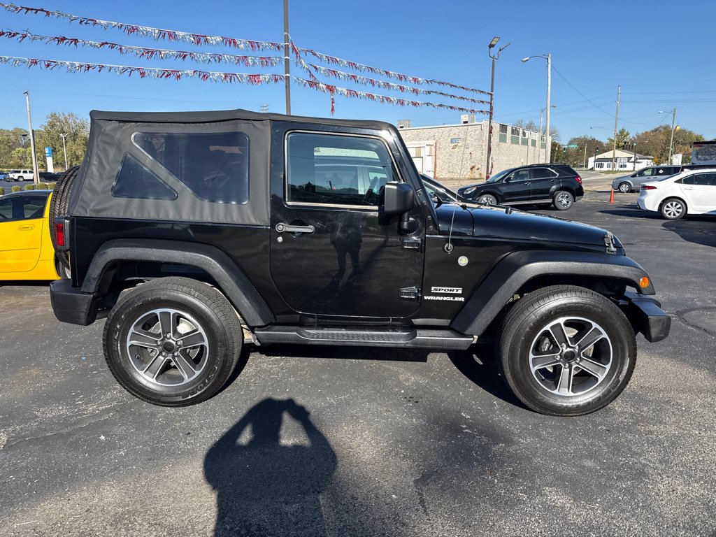 Used 2016 Jeep Wrangler Sport w/ Quick Order Package 23S AWD/4WD image 2