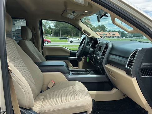 Used 2017 Ford F250 XLT w/ XLT Value Package AWD/4WD image 12