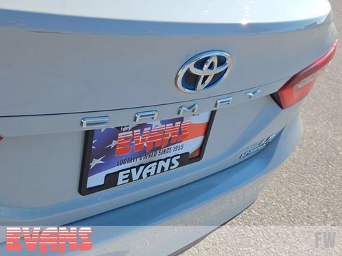 Used 2023 Toyota Camry LE FWD image 4