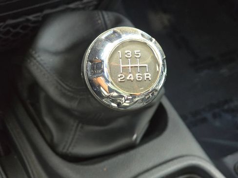 Used 2016 Jeep Wrangler Unlimited Rubicon AWD/4WD image 15