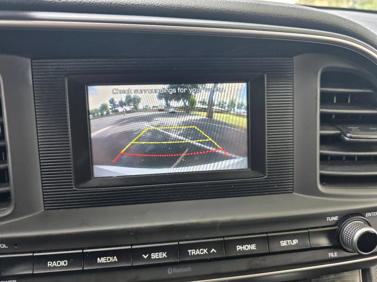 Used 2019 Hyundai Elantra SE w/ Cargo Package FWD image 36