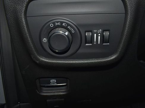 New 2025 Jeep Grand Cherokee Altitude w/ MOPAR Finishing Package AWD/4WD image 14