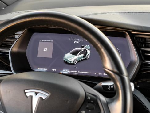 Used 2018 Tesla Model X 75D image 19