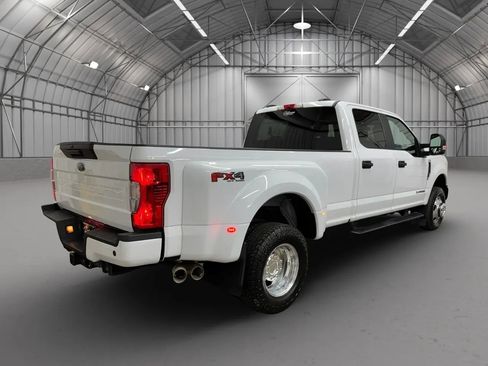 Used 2022 Ford F350 XL w/ Power Equipment Group AWD/4WD image 6