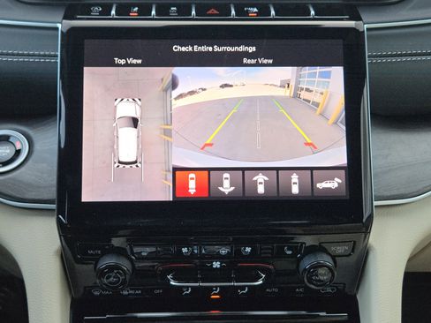 New 2025 Jeep Grand Cherokee L Limited w/ Luxury Tech Group II image 15