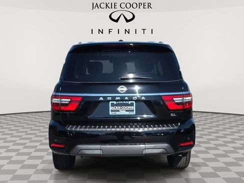 Used 2024 Nissan Armada SL image 6