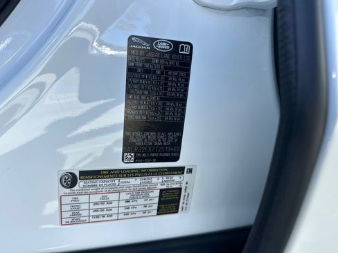 Used 2026 Land Rover Discovery S AWD/4WD image 6