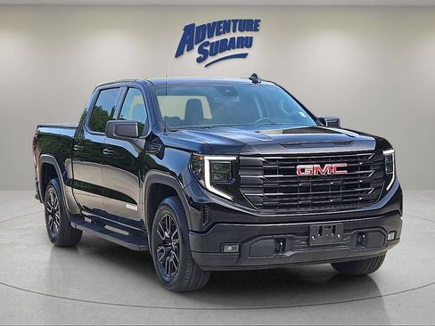 Used 2025 GMC Sierra 1500 Elevation AWD/4WD image 1
