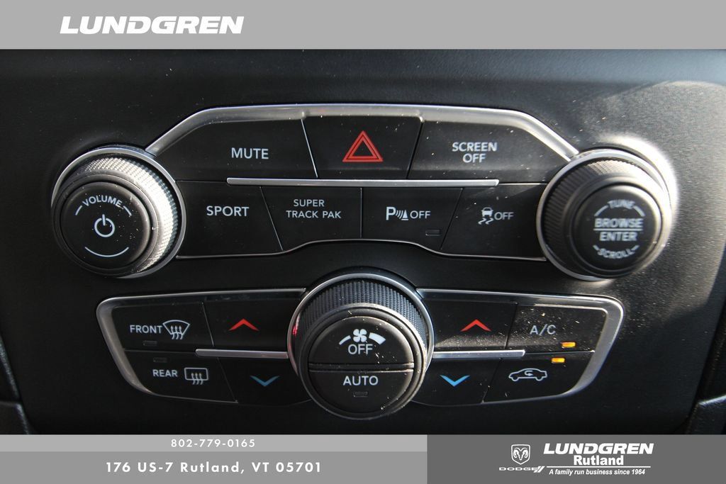 Used 2019 Dodge Charger R/T w/ Plus Group RWD image 31