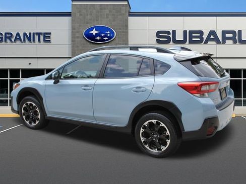 Used 2021 Subaru Crosstrek 2.0i Premium w/ Moonroof Package AWD/4WD image 8