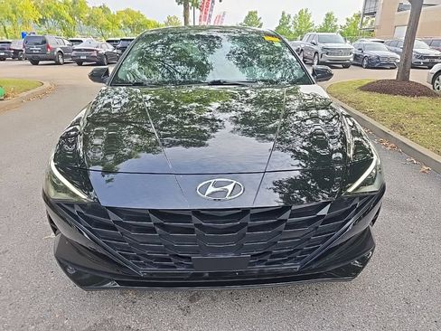 Used 2023 Hyundai Elantra SEL w/ Convenience Package FWD image 3