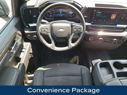 Used 2023 Chevrolet Silverado 1500 LT AWD/4WD image 3