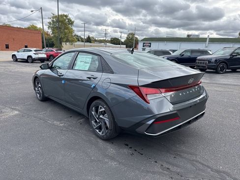 New 2025 Hyundai Elantra Sport image 5