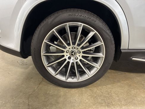 Used 2025 Mercedes-Benz GLE 450 4MATIC w/ AMG Line Exterior image 8