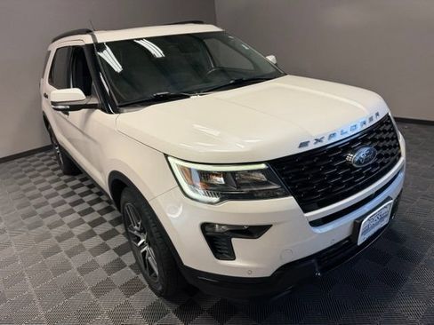 Used 2019 Ford Explorer Sport w/ Equipment Group 401A AWD/4WD image 2