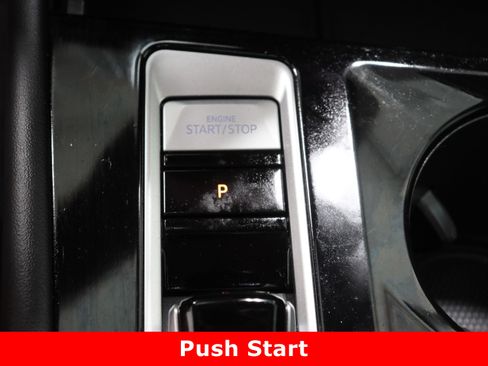 Used 2024 Volkswagen Atlas SE image 18