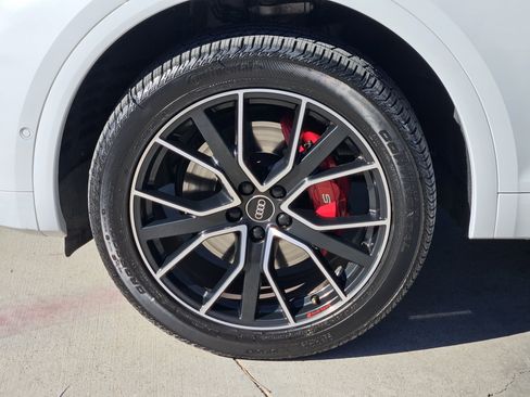 Used 2021 Audi SQ5 Prestige w/ Prestige Package image 10