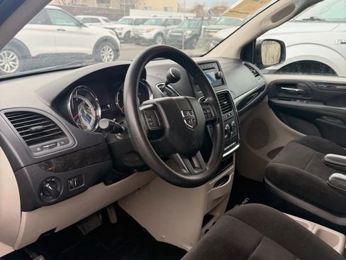 Used 2012 Dodge Grand Caravan SE image 15