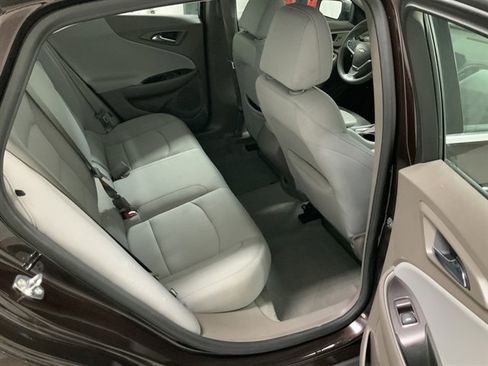 Used 2020 Chevrolet Malibu LS image 18