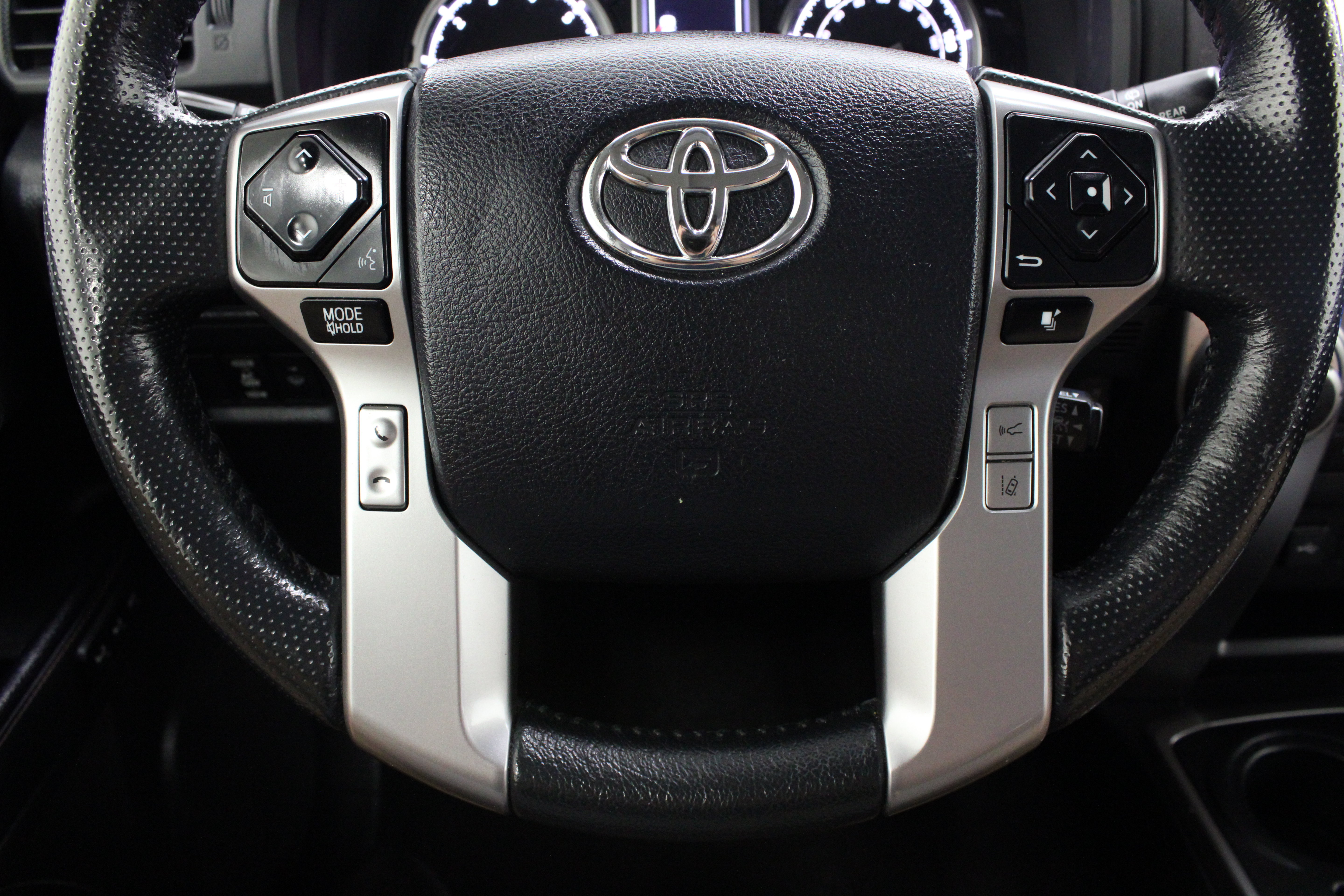 Used 2024 Toyota 4Runner Limited AWD/4WD image 26