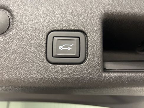 Certified 2024 Chevrolet Equinox LT AWD/4WD image 8